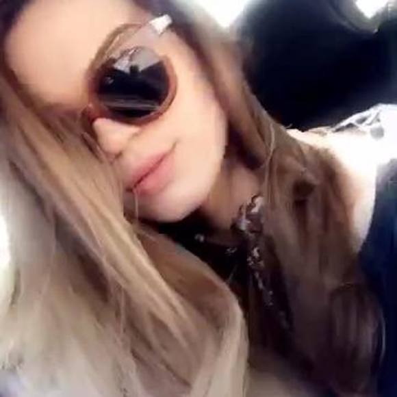 Meet your Posher, Dakota