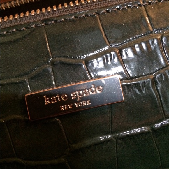 kate spade Bags - Kate Spade Green Crocodile Embossed Satchel kate spade Bags - Kate Spade Green Crocodile Embossed Satchel