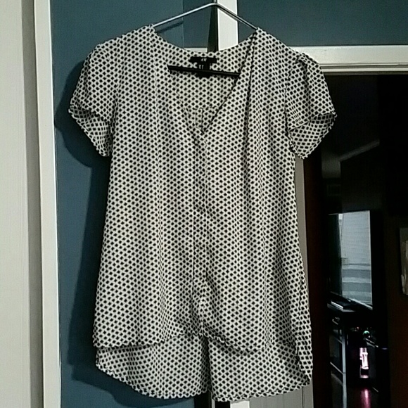 Top - Picture 2 of 3