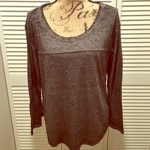 Long sleeve tee