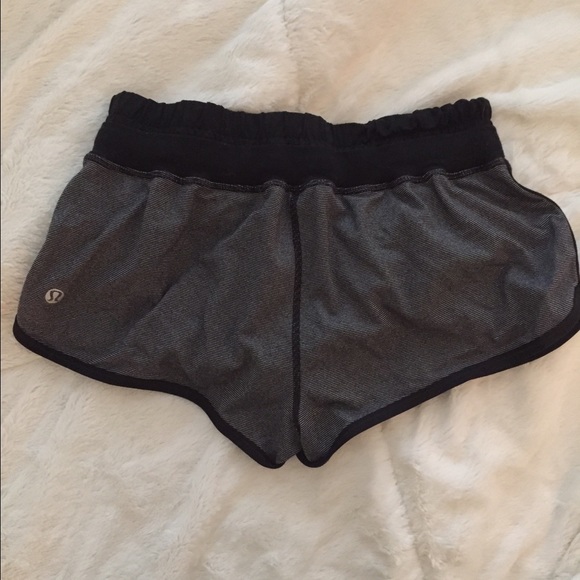 🌺SOLD🌺Lululemon Shorts - Picture 2 of 4