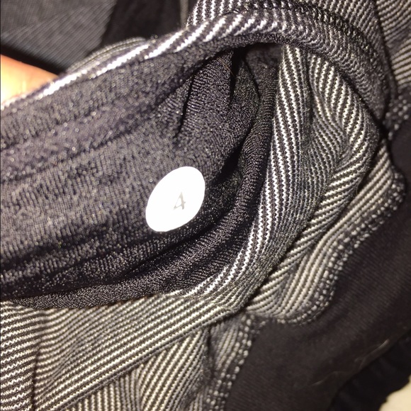 🌺SOLD🌺Lululemon Shorts - Picture 4 of 4