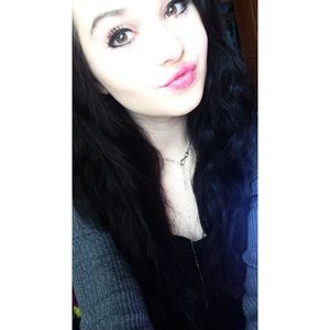 Meet your Posher, Alli