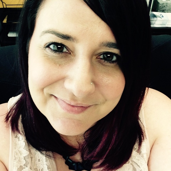 Meet your Posher, Nicole