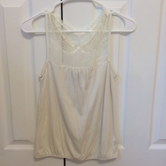 Cream American Eagle tank top- detailed collar