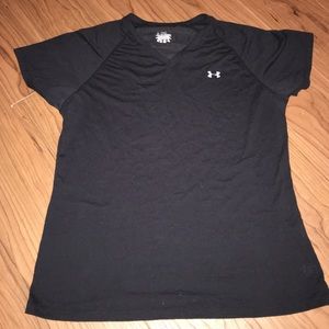 Under Armour Black Athletic Top Size Small