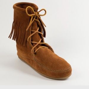 Minnetonka tramper boot