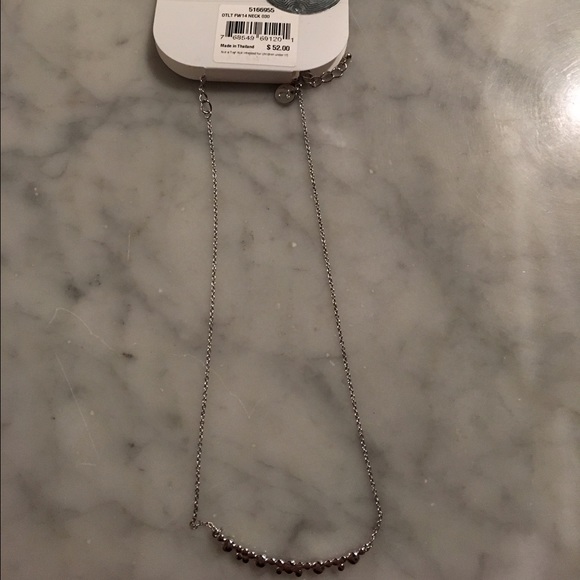 Crystallized Necklace - Picture 3 of 3