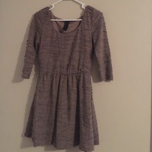 Brown 3/4 sleeve dress