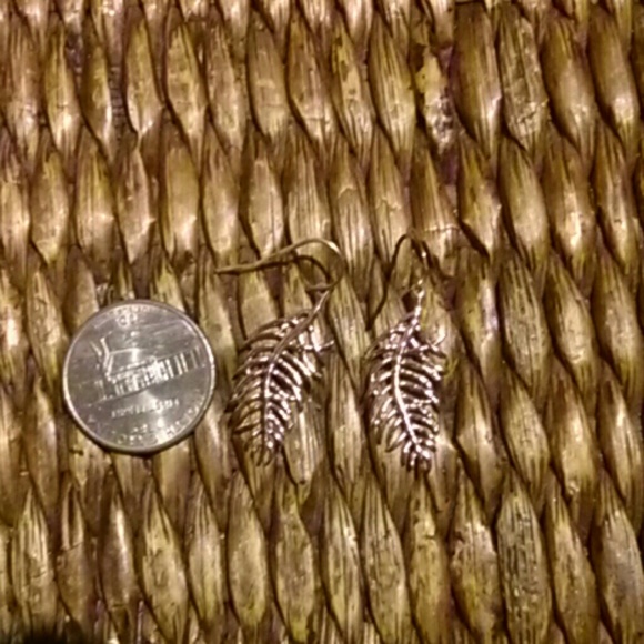 Rose gold feather earring