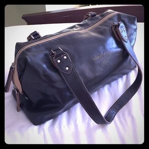 Matt & Nat black shoulder bag