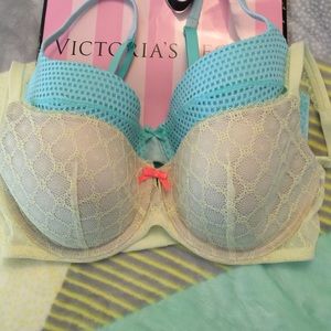 Lined Demi VS Bra {36D}