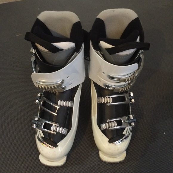 Salomon ski boots