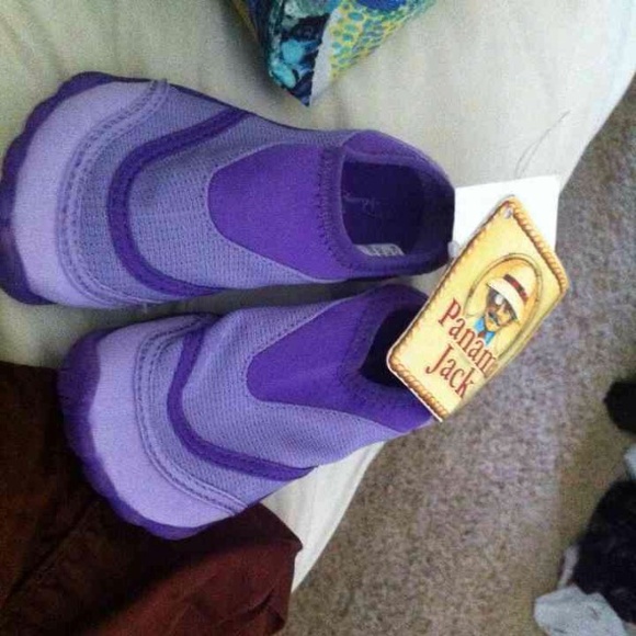 Water shoes