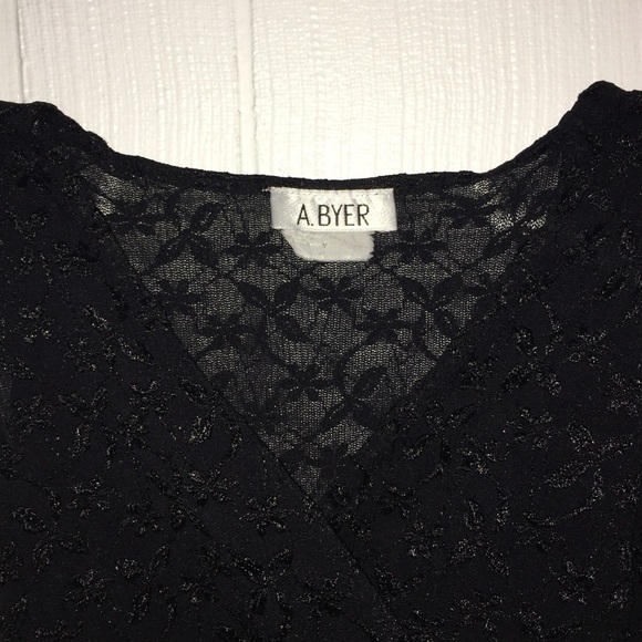 90's black embroidered tank - Picture 1 of 3