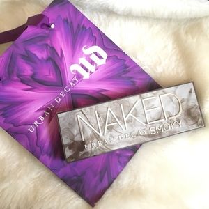 Urban Decay Naked Smoky Palette