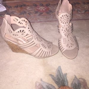 Tan cut-out wedges