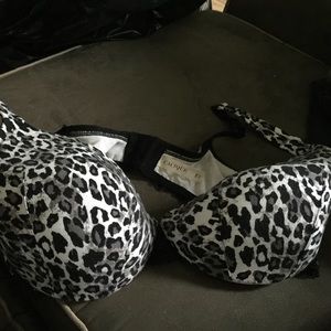 Cacique 42D bra