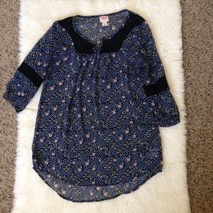 **BOGO**Mossimo sheer tunic