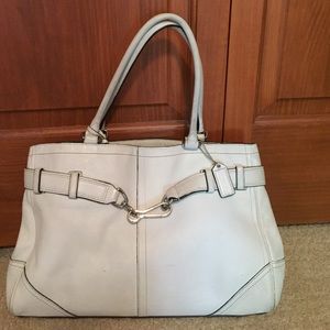 White Hampton leather coach purse!