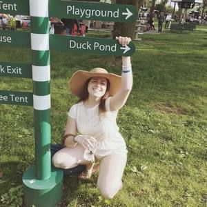 Meet your Posher, Christina