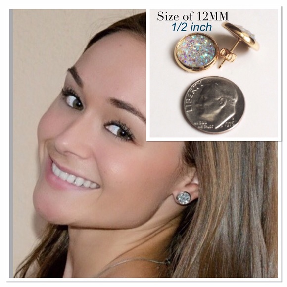 3 for 15🎀 magenta gold mermaid scale studs - Picture 4 of 4