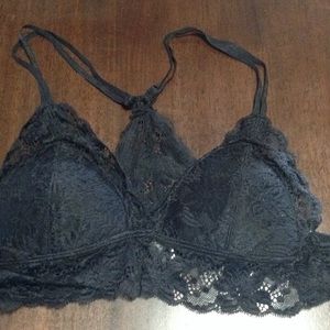 Black lace bralette💋