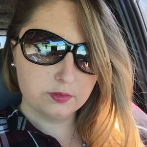 Meet your Posher, Courtney