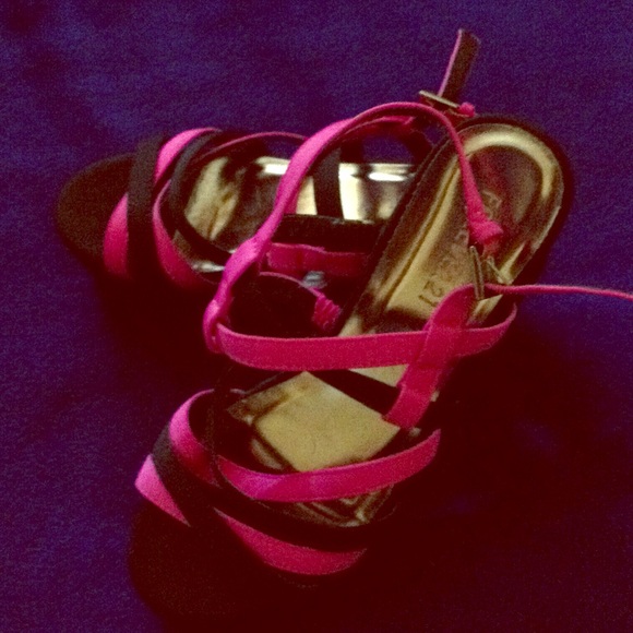 Forever 21 wedge shoes