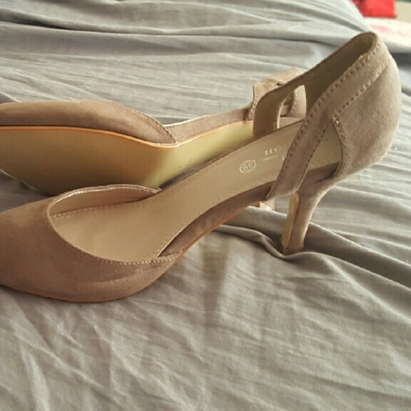 HEM Fashion - Picture 2 of 3