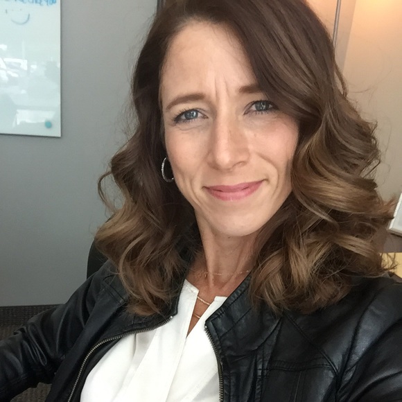 Meet your Posher, Sharon - Picture 1 of 1