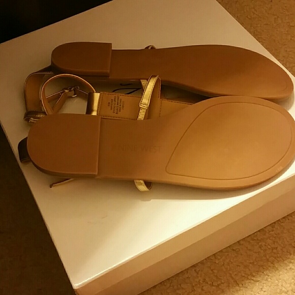 Sandals - Picture 3 of 4