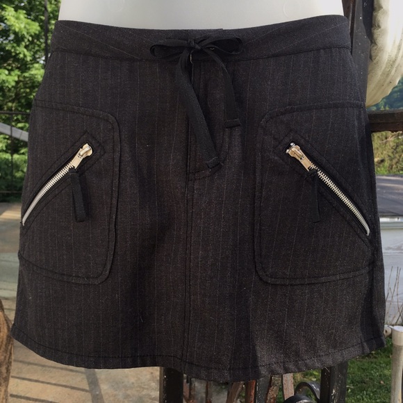 TRADED in BUNDLE Dollhouse Pin-Striped Mini Skirt - Picture 3 of 4
