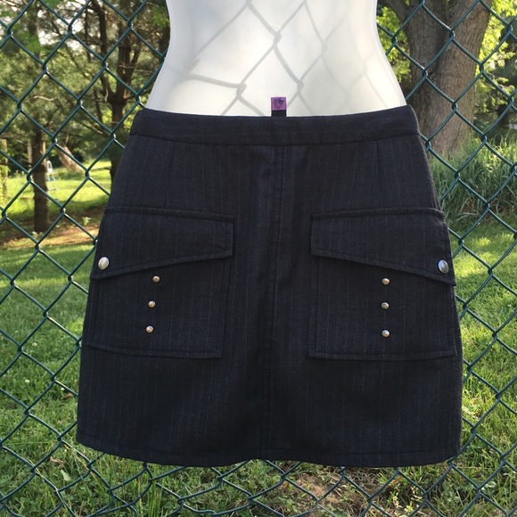 TRADED in BUNDLE Dollhouse Pin-Striped Mini Skirt - Picture 4 of 4