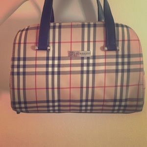 Burberry patterned purse