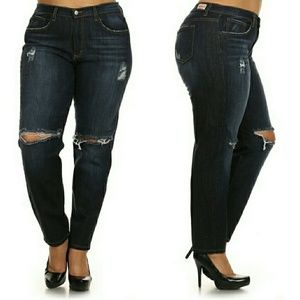 NWT **Plus Sized** Distressed Blue Jeans