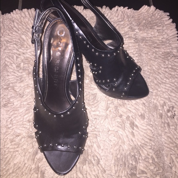 SEXY STUDDED PUMPS 👌🏼