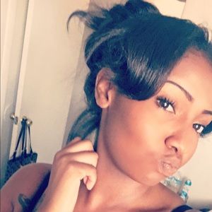 Meet your Posher, Suzette