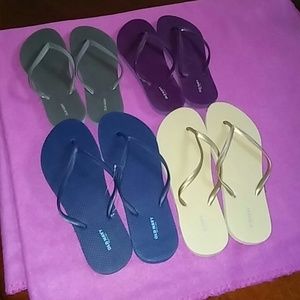 SOLD SOLD Women's flip flops size 11