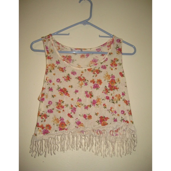 floral crop top with fringe - Picture 1 of 1
