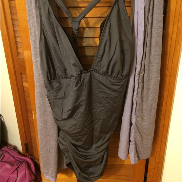 Gray old navy swim suit