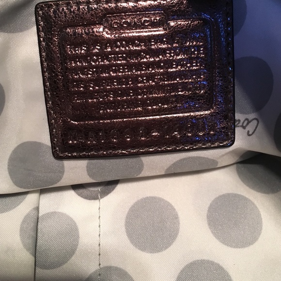 Authentic Coach Tote - Picture 2 of 4