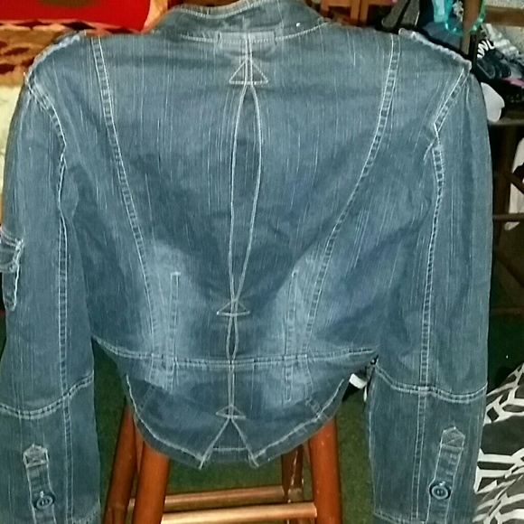 Jean jacket - Picture 2 of 4