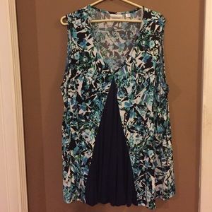 Sheer tank top size is 22/24!