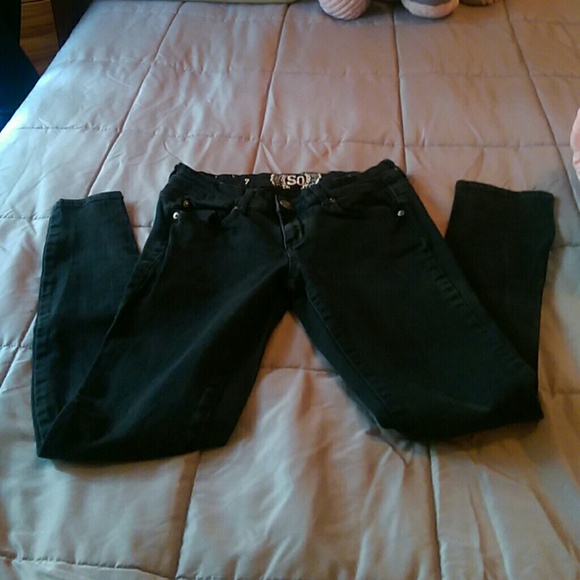 Black skinny jean