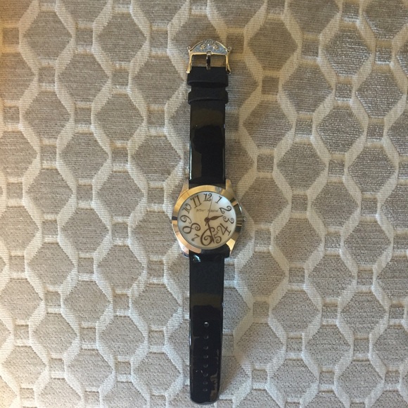 Betsey Johnson Black Watch - Picture 3 of 4