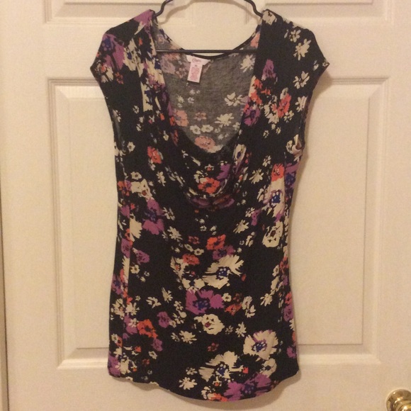Candie's Tops - Adorable blouse with sewn in camisole