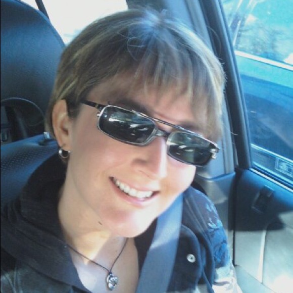 Meet your Posher, Amy