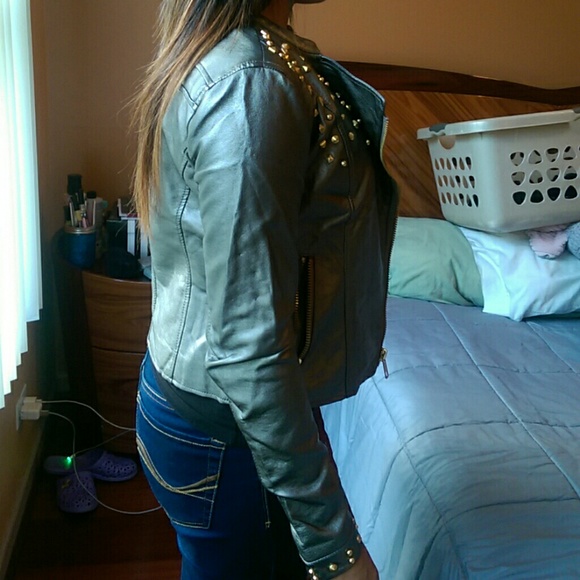 Jacket - Picture 2 of 4