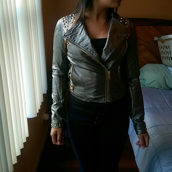 Jacket - Picture 3 of 4